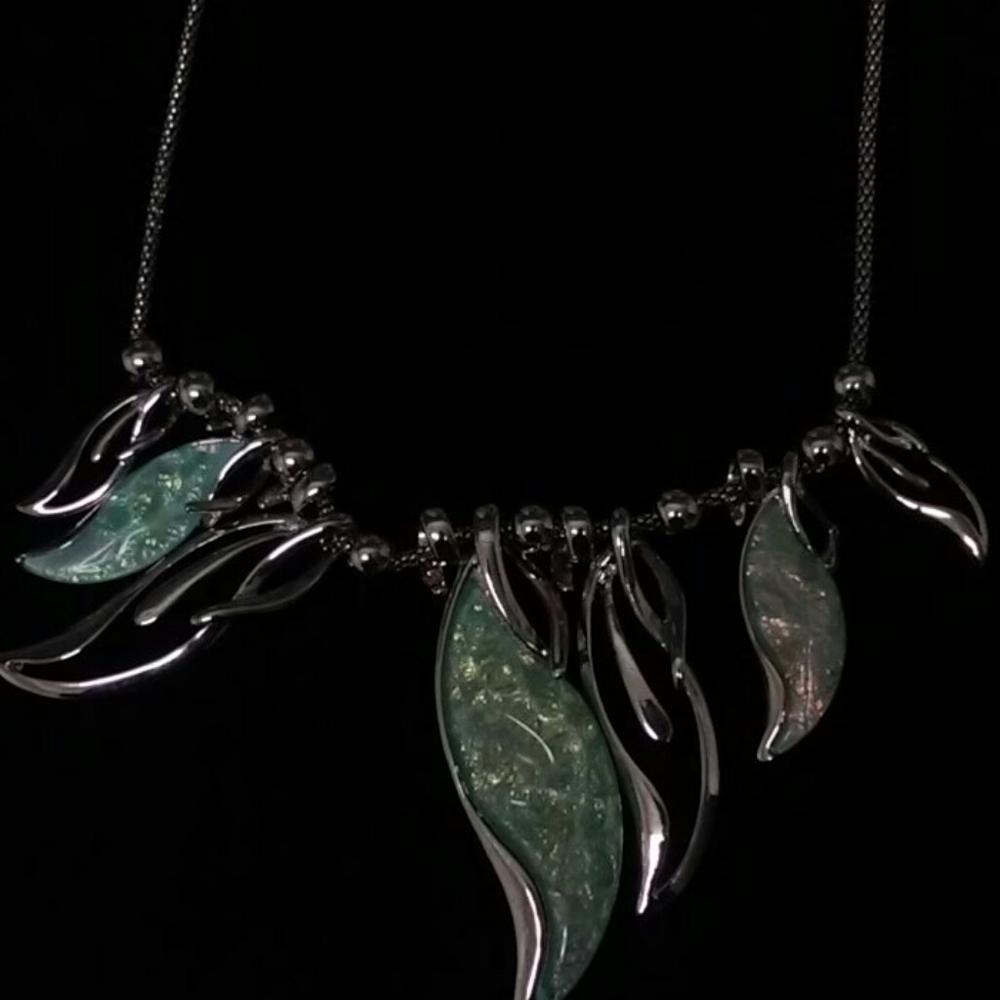 Silver neckless - Picture 2 of 3